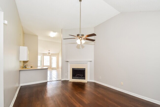 Photo - 6795 Black Oak Dr