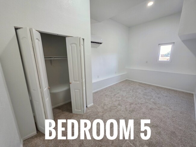 Building Photo - 1805 Dewhirst Dr