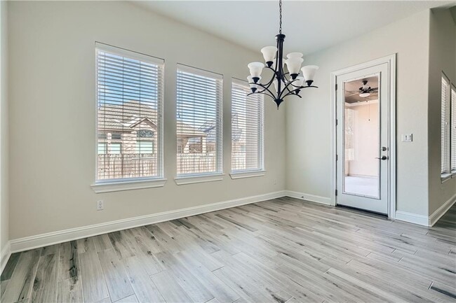 Photo - 1412 Saddlespur Ln