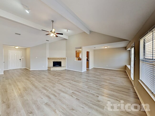 Photo - 918 Elliott Dr