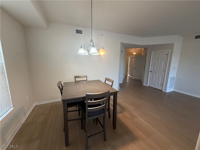 Photo - 10339 Whispering Palms Dr Unidad 202