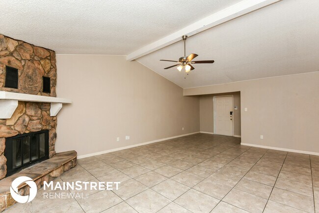 Photo - 1905 Christopher Dr