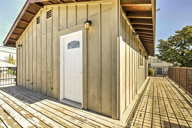 Building Photo - 6011 Bellaire Ave