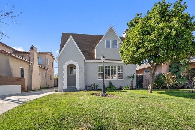 Photo - 2844 Hill St