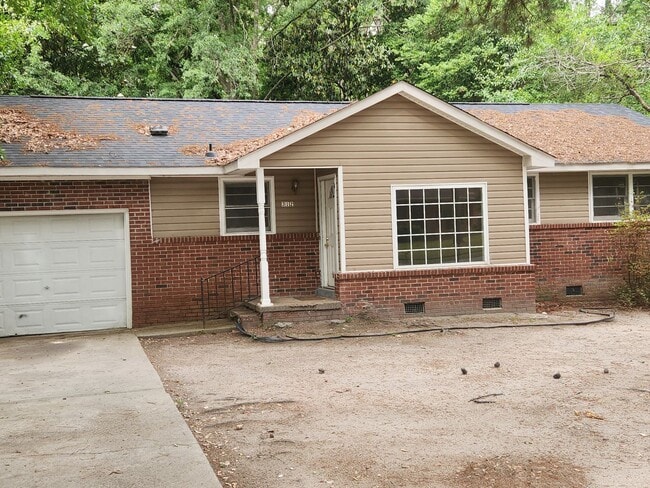 Building Photo - Charming 3 Bedroom 1.5 Bath