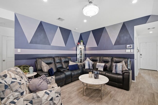 24346 Springfield Valley Dr