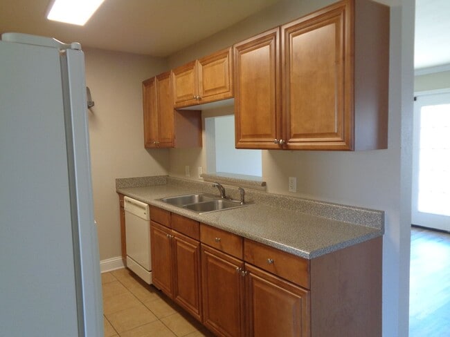 Photo - Great Location / Close to Hwy 85 & I-10