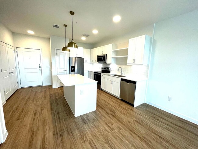 Building Photo - 1101 Abbeyglen Castle Dr Unit 01122