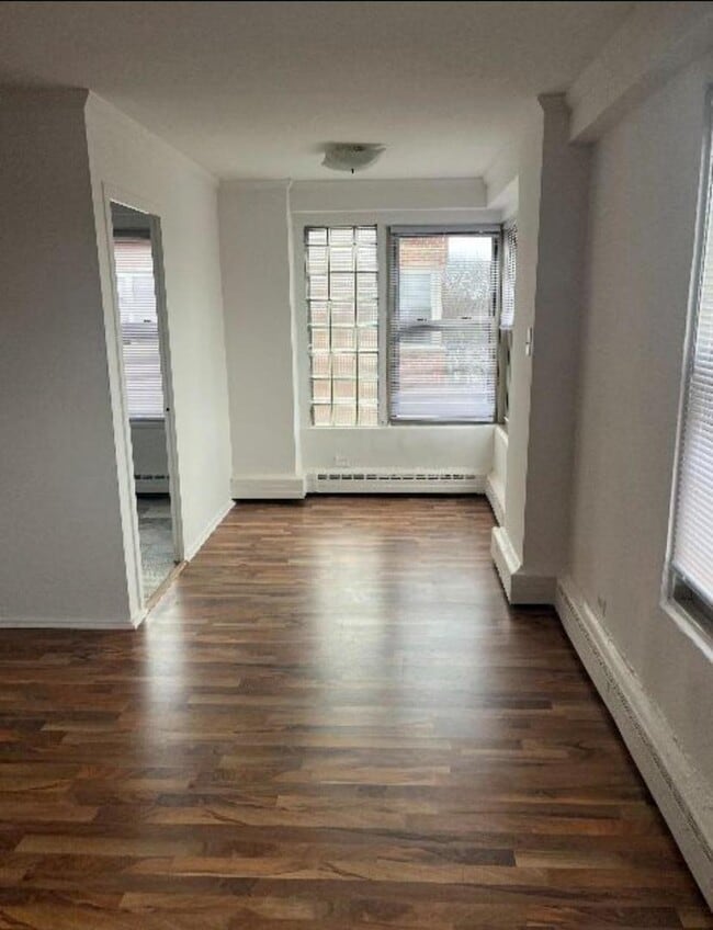 Photo - 2620 W Berwyn Ave