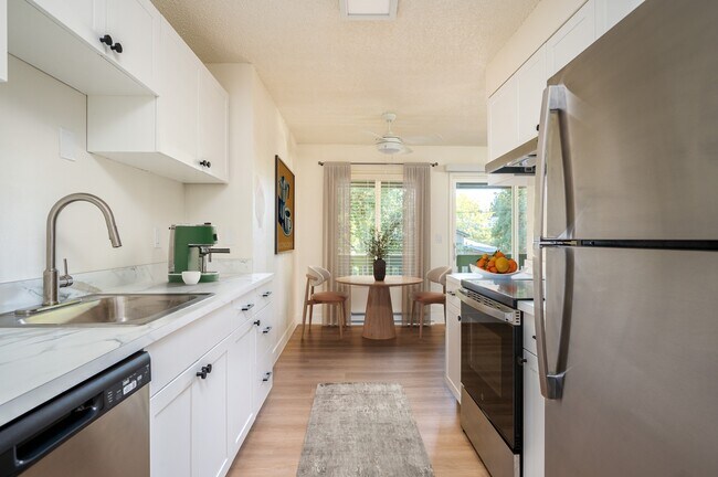 Photo - SAGEWOOD ESTATES