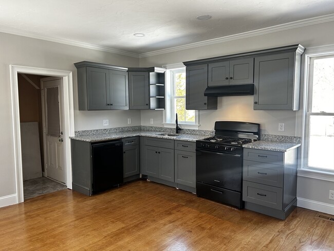 Photo - 1385 Pond St Townhome