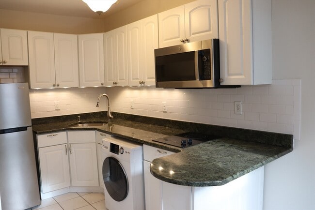 Photo - 232 Newbury St Unidad 42