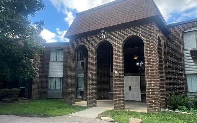 Building Photo - 31 Washington Blvd Unit 210