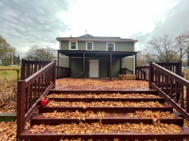 828 Silver Ave