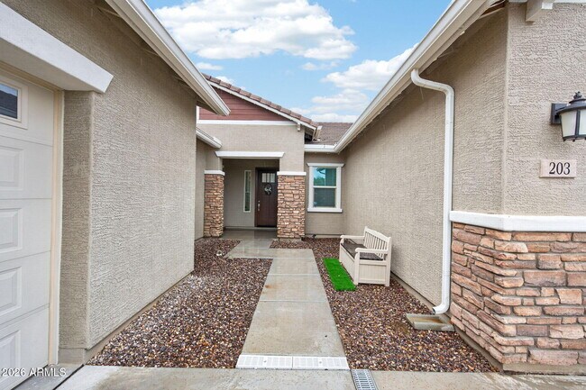 Photo - 203 E Birchwood Pl