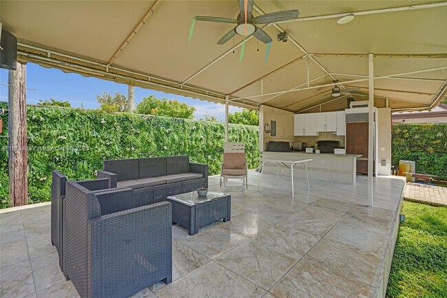 Photo - 221 NW 145th St