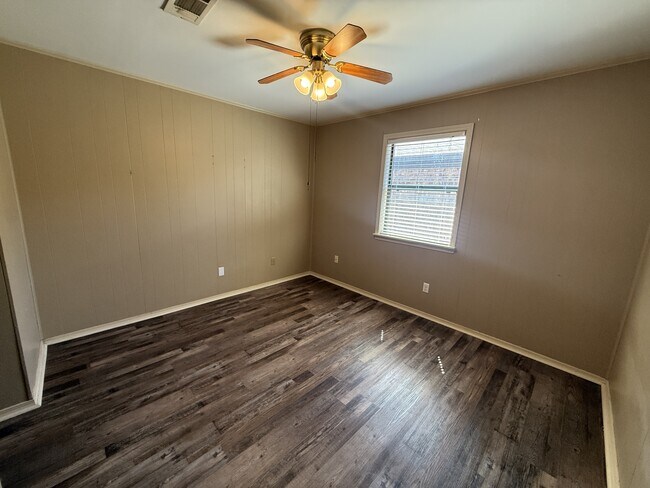 Photo - 436 Helen St