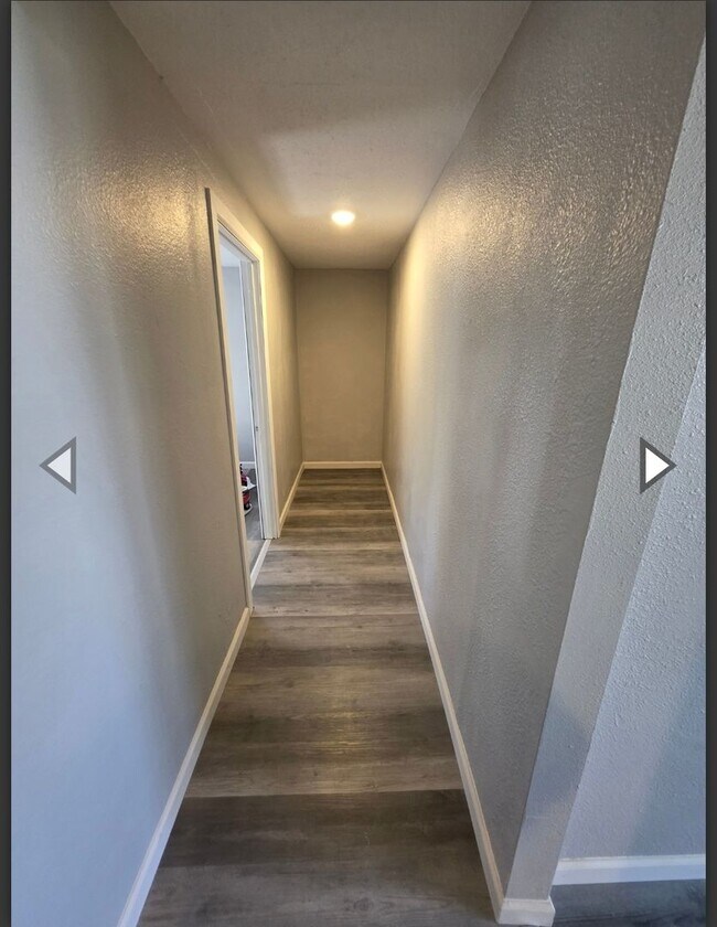 Photo - 107 Grundy St Unit 2