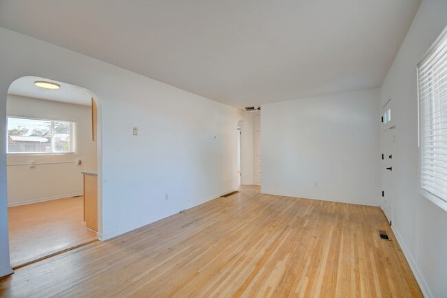 Photo - 436 General Patch St NE