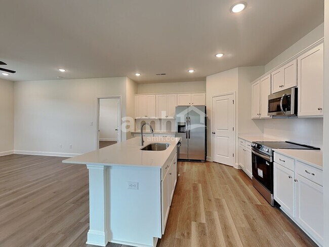 Photo - 3527 Lincoln Hts Ln