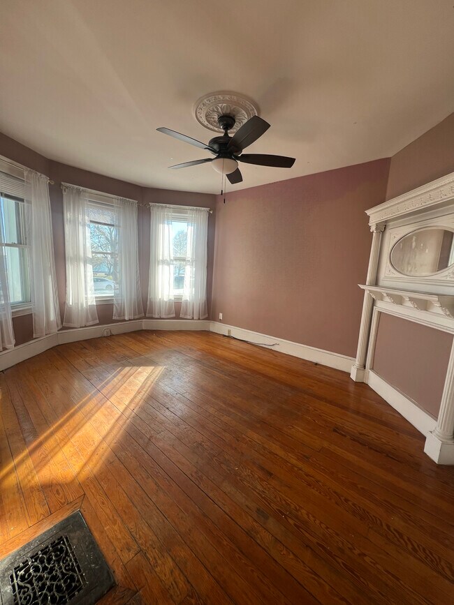 Photo - 53 Farragut Rd