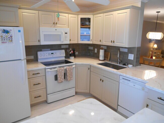 Photo - 2615 NE 1st Ct Unit 406