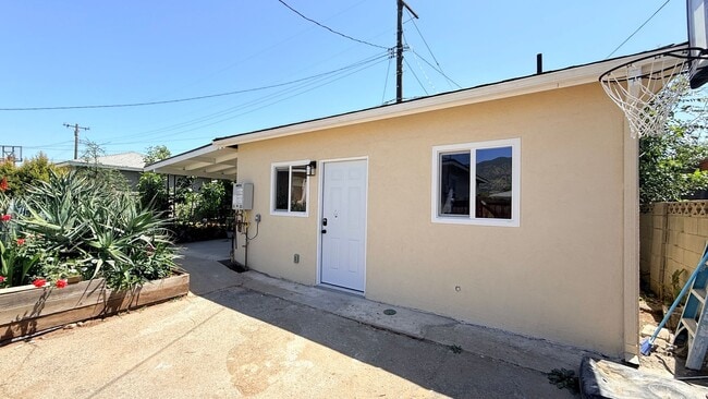Building Photo - Brand New 1 Bed / 1 Bath ADU in Glendora – Available Now!