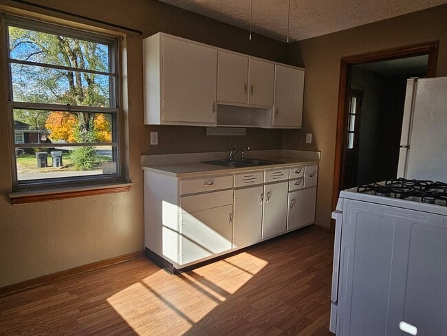 Photo - 2900 Sheridan St