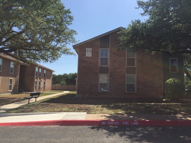 Photo - 202 Royal Dr Unidad 120