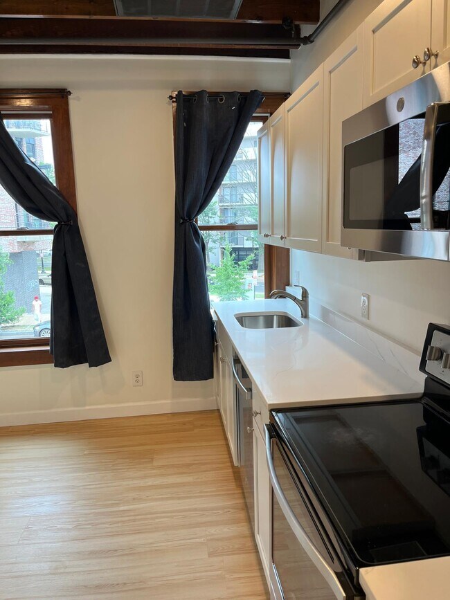 Photo - 1418 Maryland Ave NE Unidad C Front