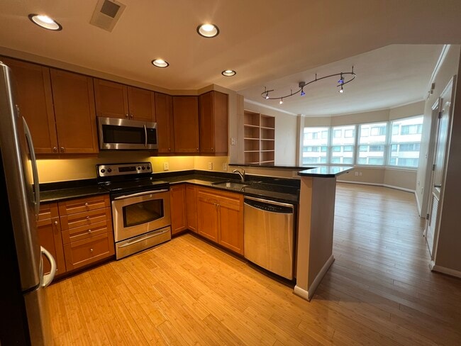 Building Photo - 1111 11th St NW Unit 602