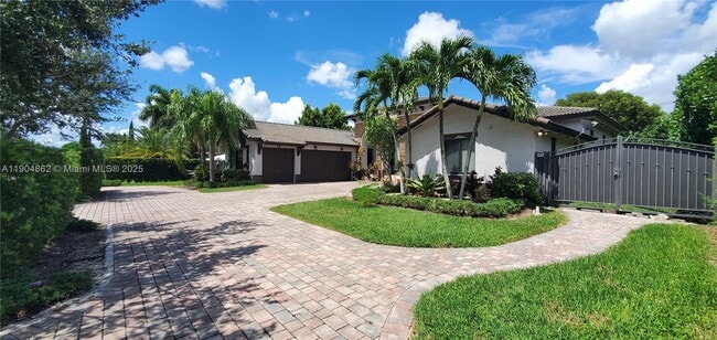 Photo - 12965 SW 197th St