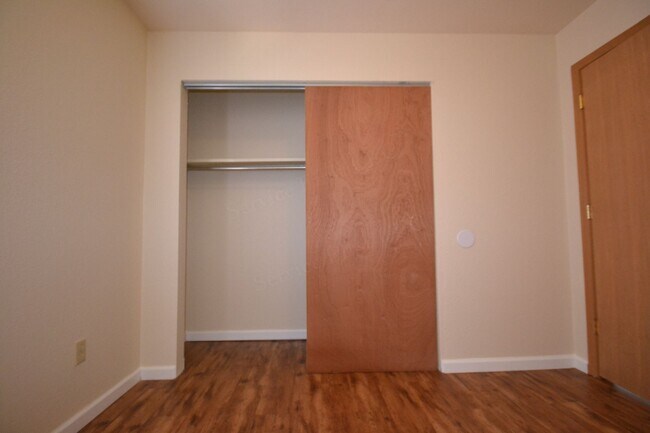 Photo - Marshfield Apartments Unit 202