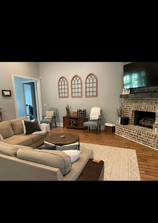 Photo - 82 E Briar Lake Dr