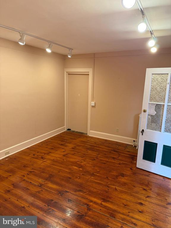 Building Photo - 20 N Union St Unit B