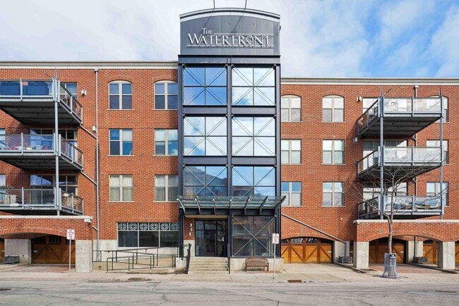 Photo - 130 S Water St