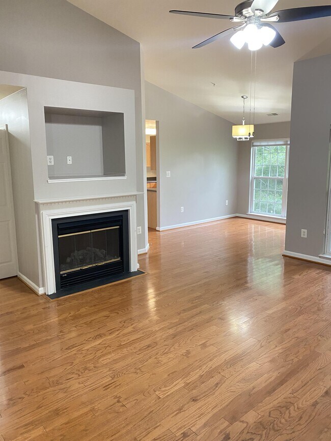 597 Cawley Dr