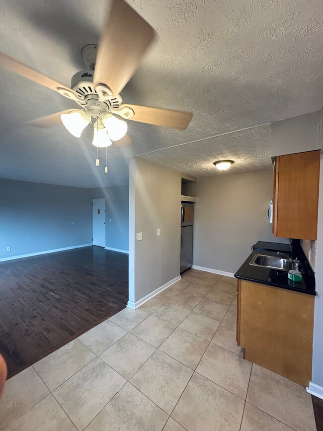 Photo - 320 Hanna Ave Unit A-1