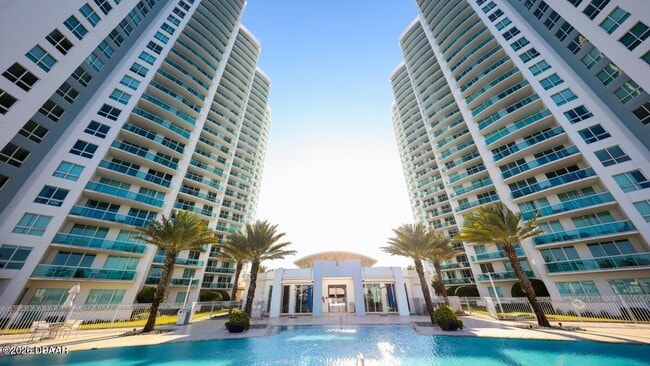 Building Photo - 241 Riverside Dr Unit 203