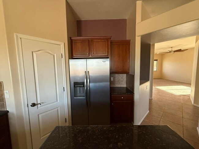 Photo - 538 W Chatfield St