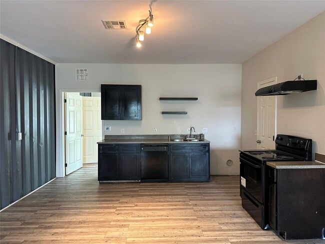 Photo - 3826 Lehall St