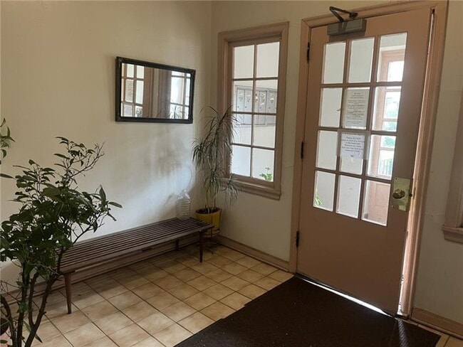 Photo - 5917 Walnut St