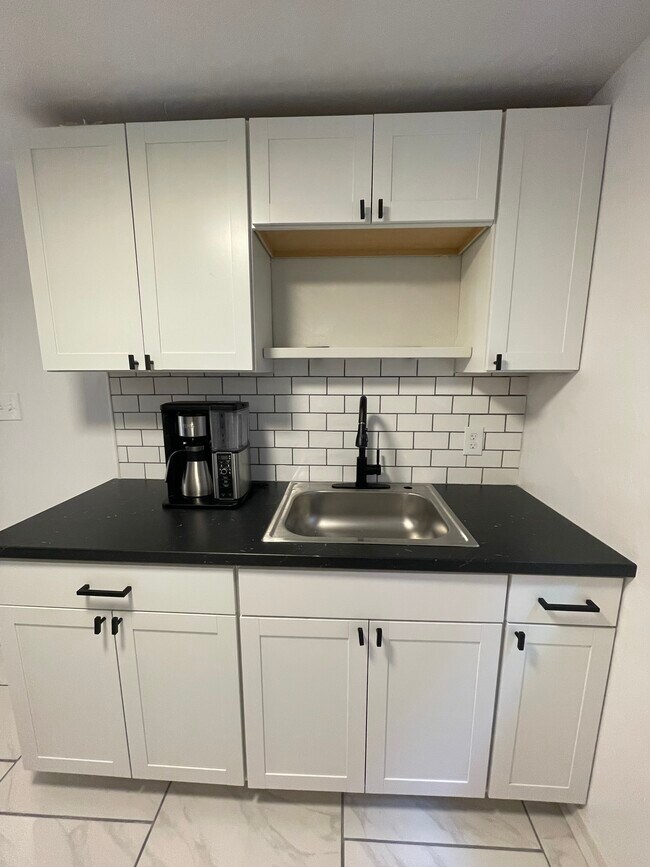 Kitchen - 1116 Arkansas Ave Unit 1st Floor