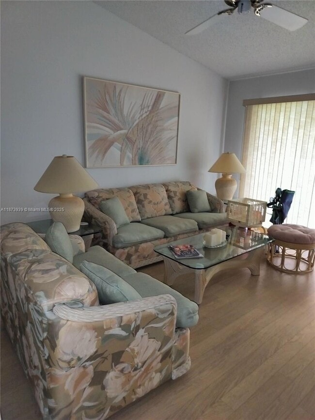 Photo - 1002 Keystone Dr Unit F