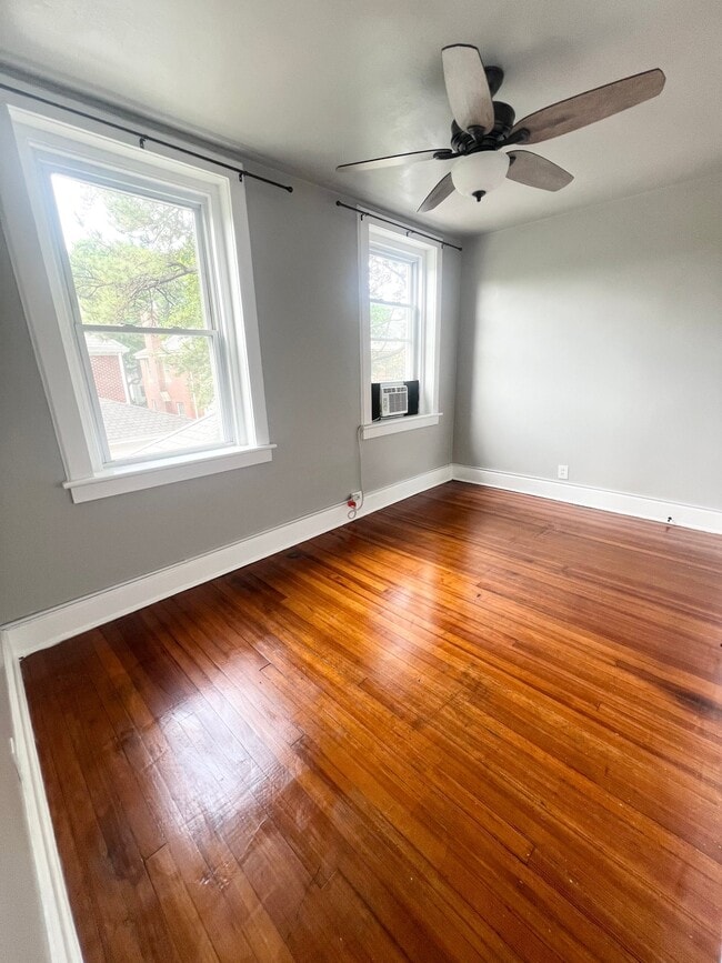 Photo - 1411 Leigh St Unit Apt. 4B
