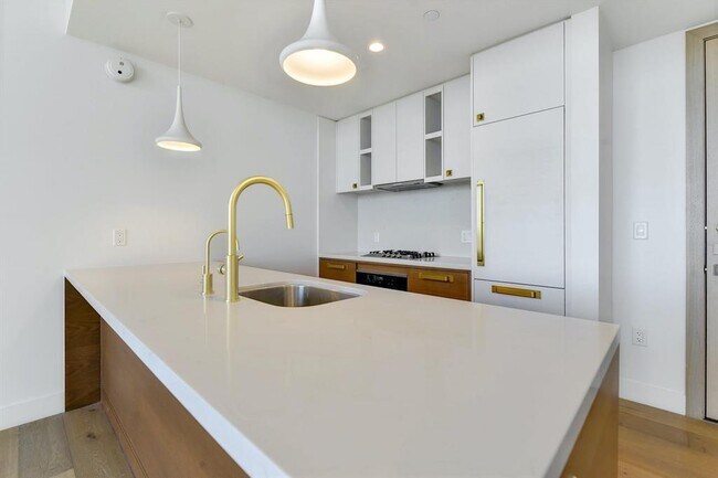 Building Photo - 70 Rainey St Unit 1205