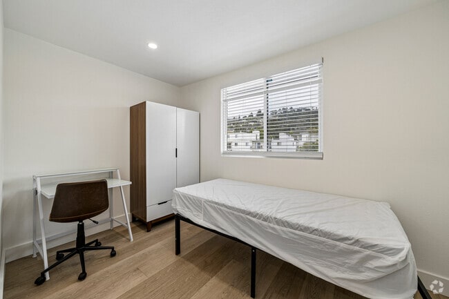 Penthouse - 3BR, 1BA - Bedroom