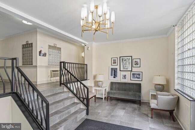 Photo - 2130 N St NW Unidad 508