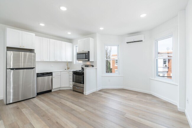 Photo - 5758 Spruce St Unidad 2