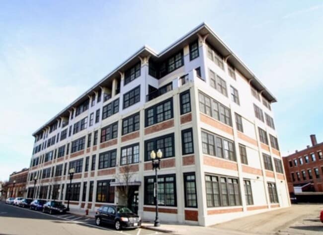 Building Photo - 24 Mt Vernon St Unit 501